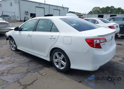 2012 Toyota Camry Se z USA, uszkodzony, nr VIN 4T1BF1FK5CU588296